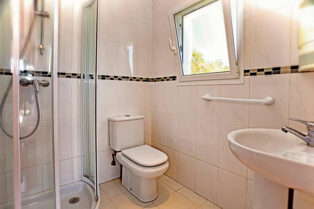 Villa Cecylia Es Canutells Екстериор снимка