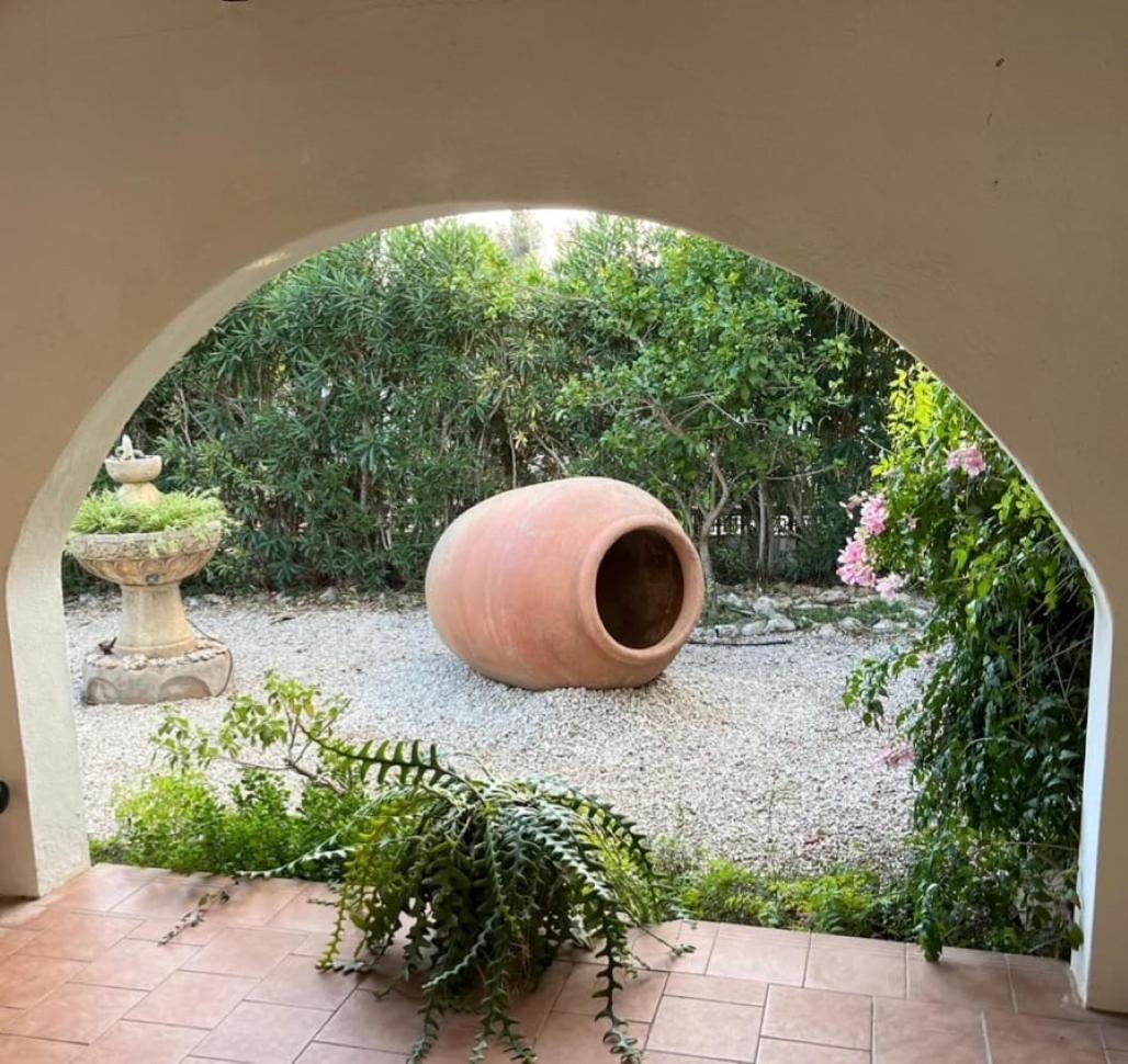 Villa Cecylia Es Canutells Екстериор снимка